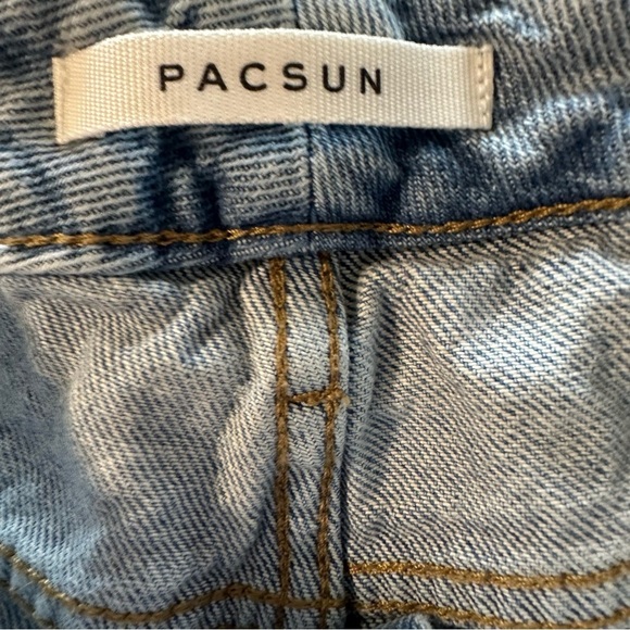 Pacsun Mom Jean size 26 distressed jeans - Picture 3 of 5